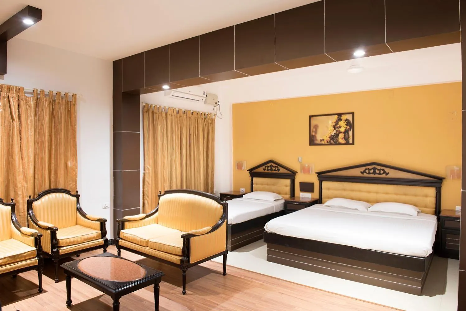 The Vyshakh Hotel Guruvayur