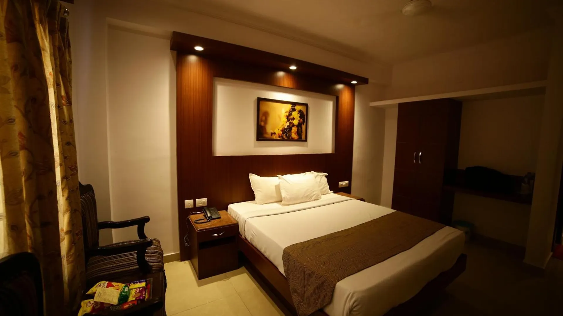 ***  The Vyshakh Hotel Guruvayur India